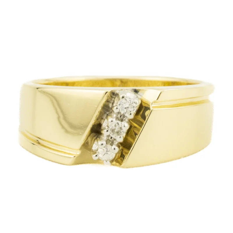 Cord edge engagement rings-Round Diamond Lady's Fashion Band Ring in 14K Yellow Gold - Size 5.5