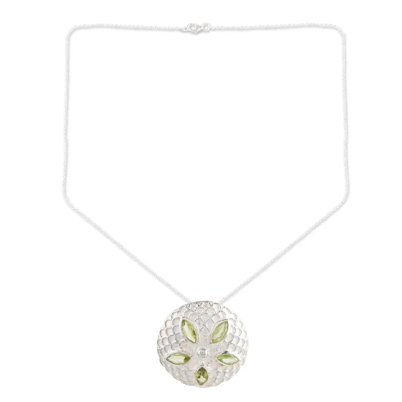 Retro photo necklaces-Novica Handmade Chrysanthemum Star Peridot Pendant Necklace