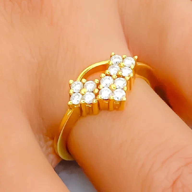 Multi-stone engagement rings-Dressy Floral Cluster Diamond + 18k Gold Ring