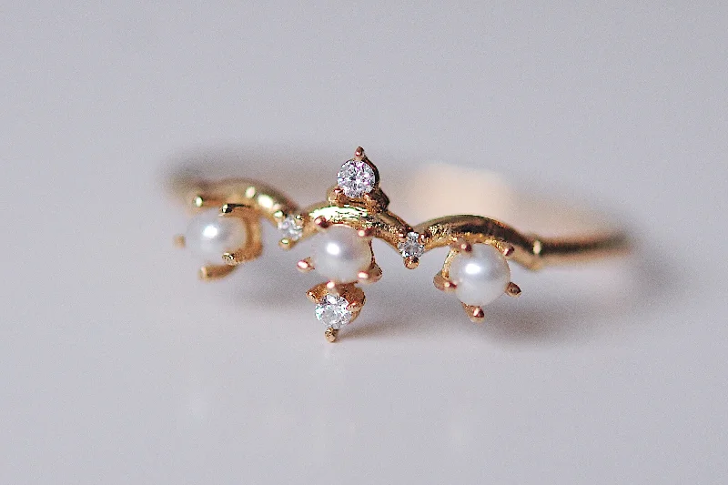 Pearl Winter Waltz Ring