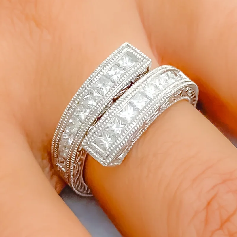 Pear cut engagement rings-Extravagant Overlapping Diamond + 18k Gold Ring